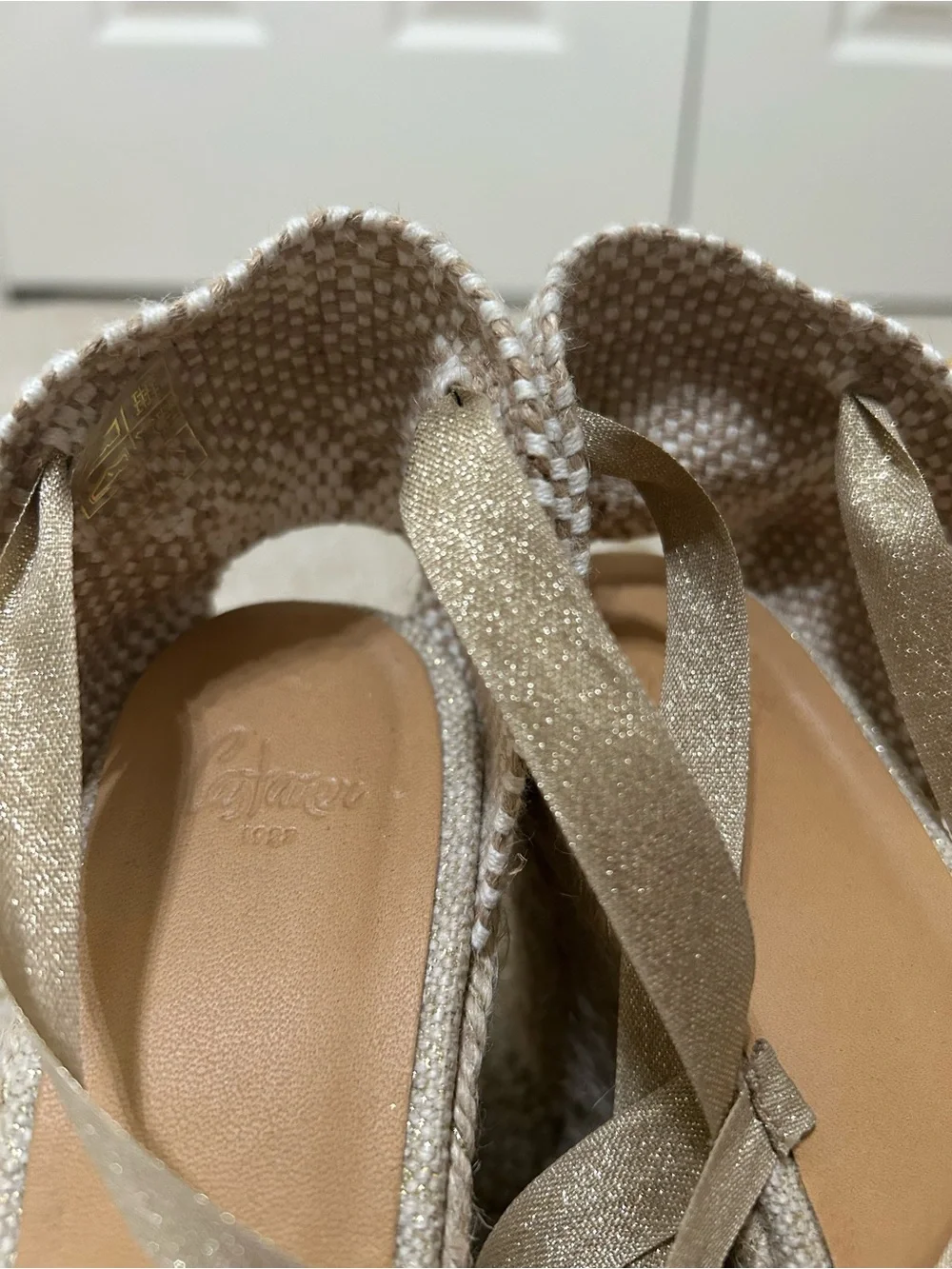 LIKE NEW Castaner Metallic Gold Espadrille Wedge Tie-Ankle Shoes sz9 bohemian